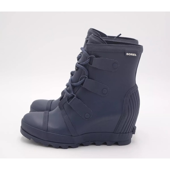 Sorel Joan of Arctic Wedge Boots. - Picture 1 of 9